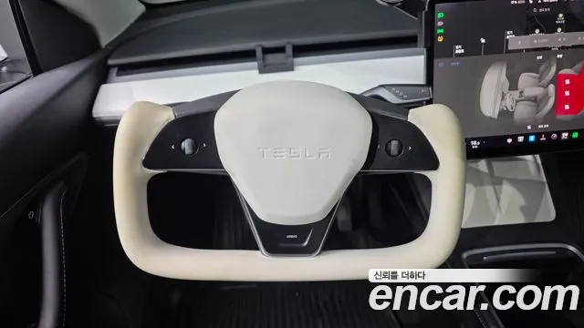 Tesla Model Y — фото 14
