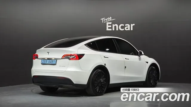 Tesla Model Y — фото 2