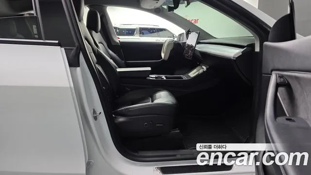 Tesla Model Y — фото 26