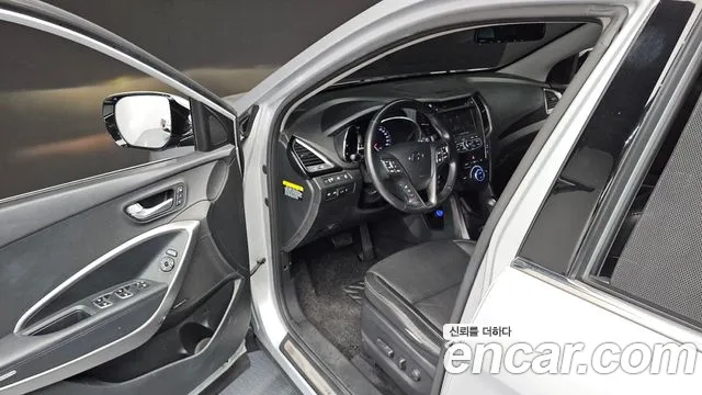 Hyundai Santa Fe — фото 11