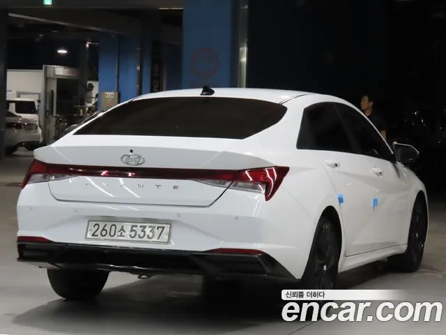 Hyundai Avante — фото 2