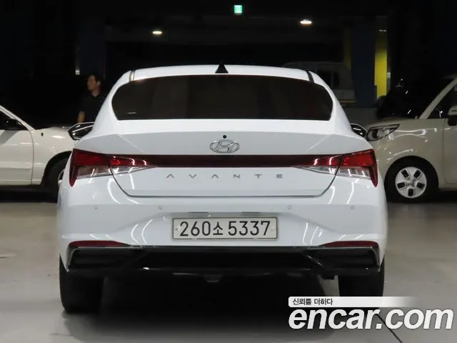 Hyundai Avante — фото 4