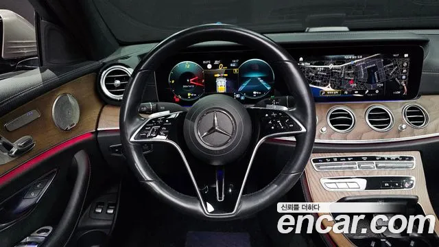 Mercedes-Benz E-Class — фото 13