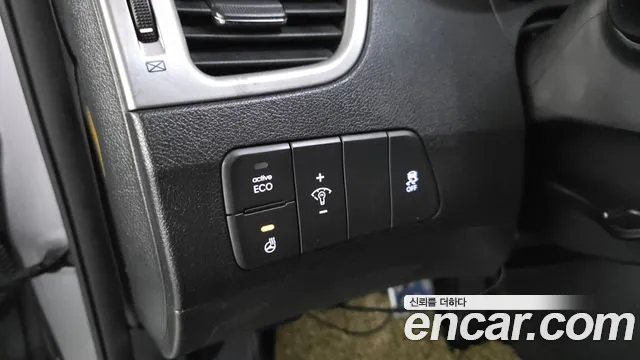 Hyundai Avante — фото 18