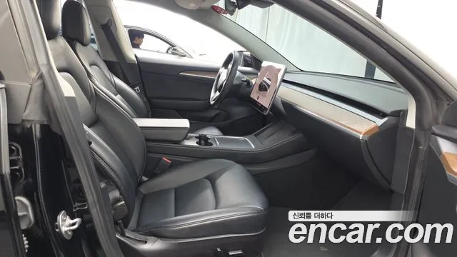 Tesla Model 3 — фото 11