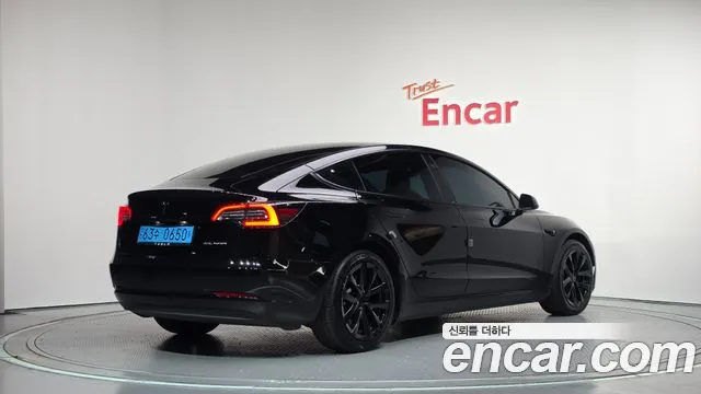 Tesla Model 3 — фото 2