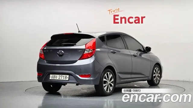 Hyundai Accent — фото 2
