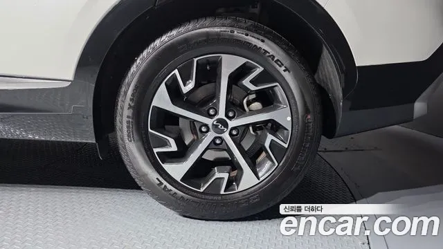 Kia Sportage — фото 21