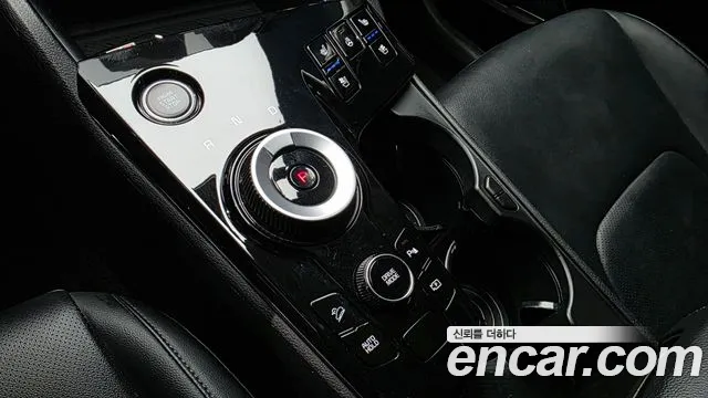 Kia Sportage — фото 9