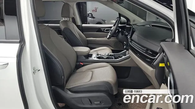 Kia Carnival — фото 10