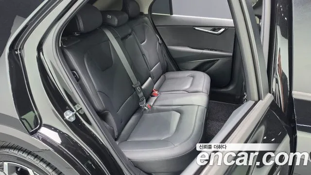 Kia Niro — фото 11