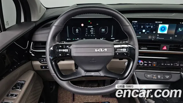 Kia Carnival — фото 12