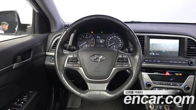Hyundai Avante — фото 13