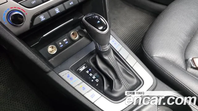 Hyundai Avante — фото 9