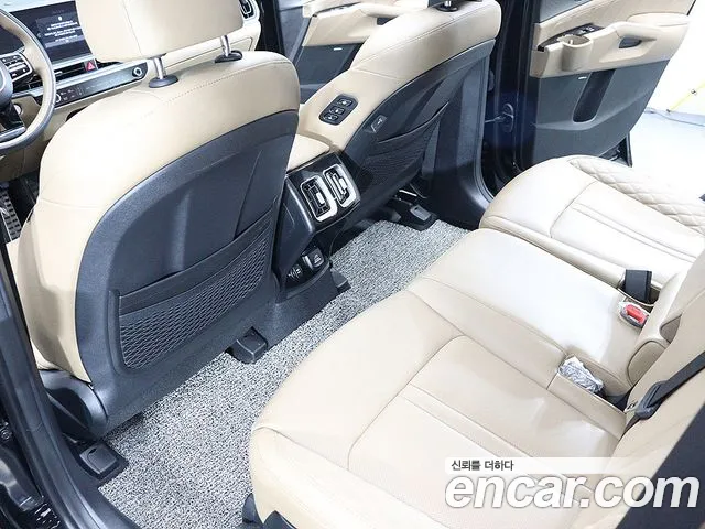 Kia Sorento — фото 15