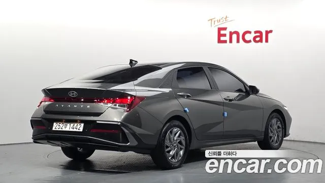 Hyundai Avante — фото 2