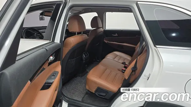 Kia Sorento — фото 11