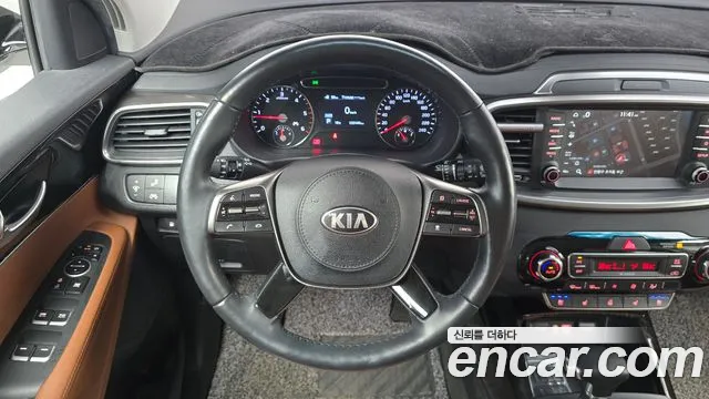 Kia Sorento — фото 13