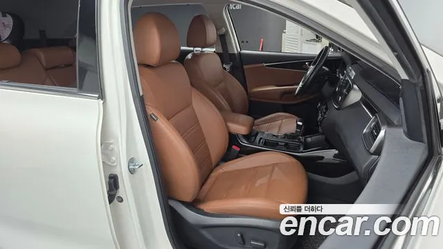 Kia Sorento — фото 26