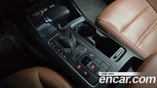 Kia Sorento — фото 9