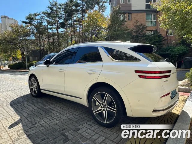 Genesis GV70 — фото 2