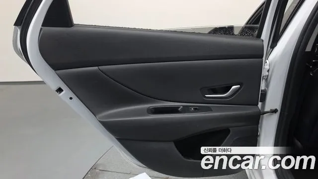 Hyundai Avante — фото 25