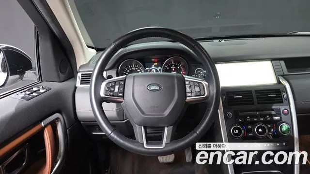 Land Rover Discovery Sport — фото 13