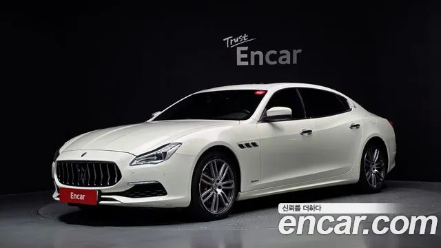 Maserati Quattroporte — фото 1