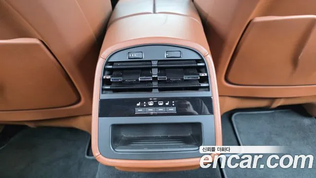 Maserati Quattroporte — фото 18