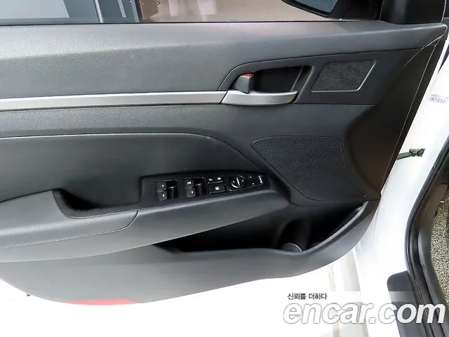Hyundai Avante — фото 13