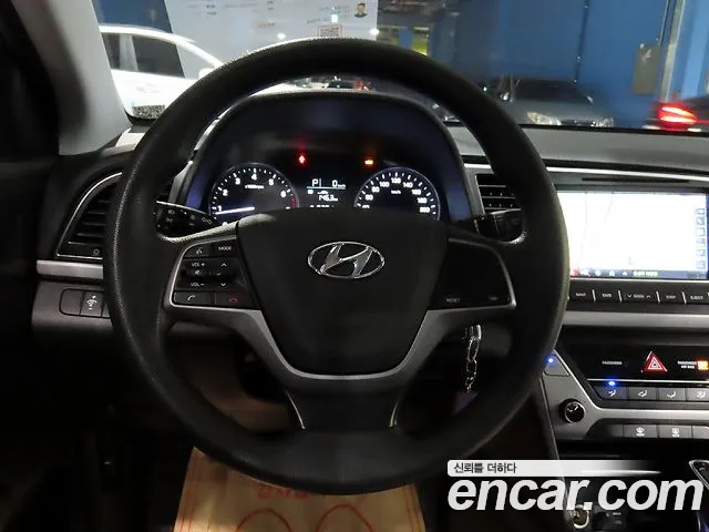 Hyundai Avante — фото 9