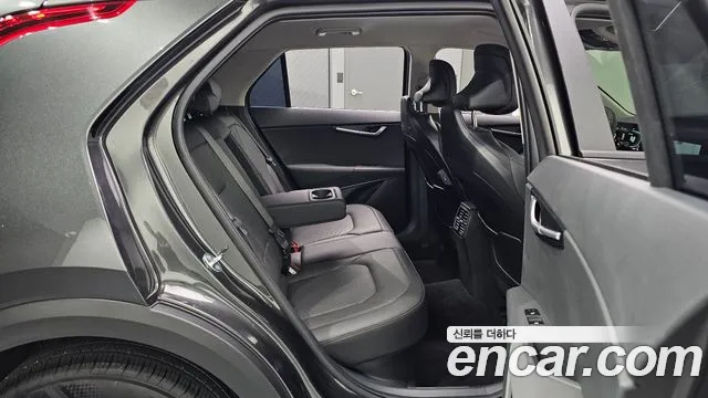 Kia Niro — фото 12