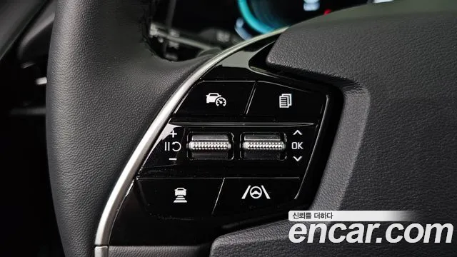Kia Niro — фото 20