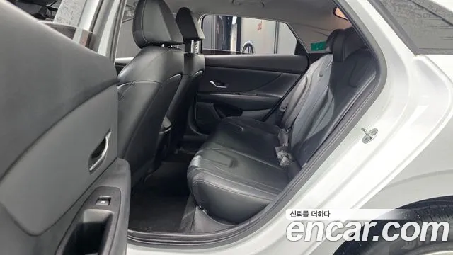 Hyundai Avante — фото 12