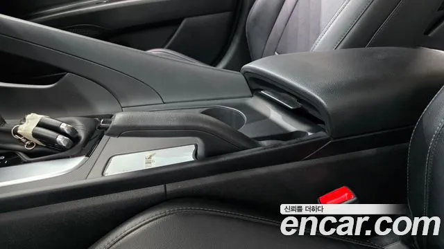 Hyundai Avante — фото 18