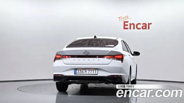 Hyundai Avante — фото 4