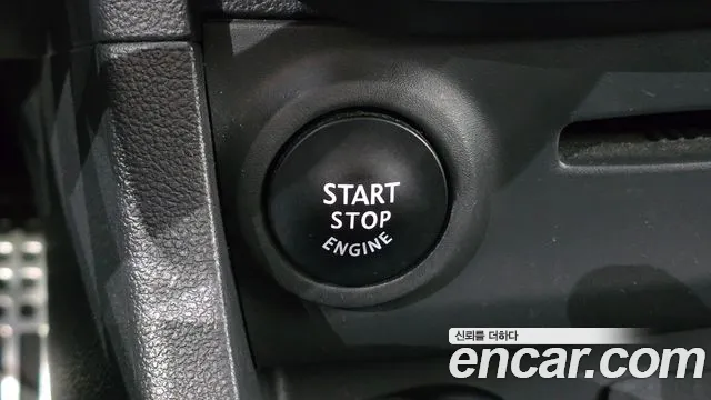 Renault Clio — фото 17