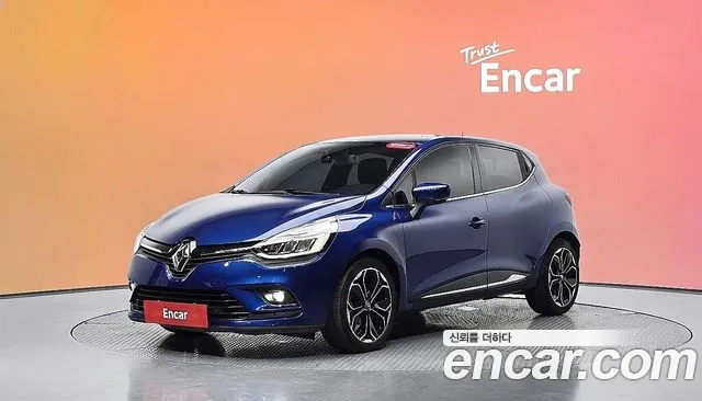 Renault Clio — фото 20