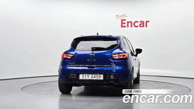 Renault Clio — фото 3