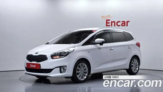 Kia Carens — фото 1