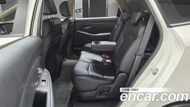 Kia Carens — фото 12