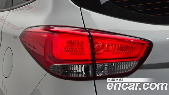 Kia Carens — фото 23