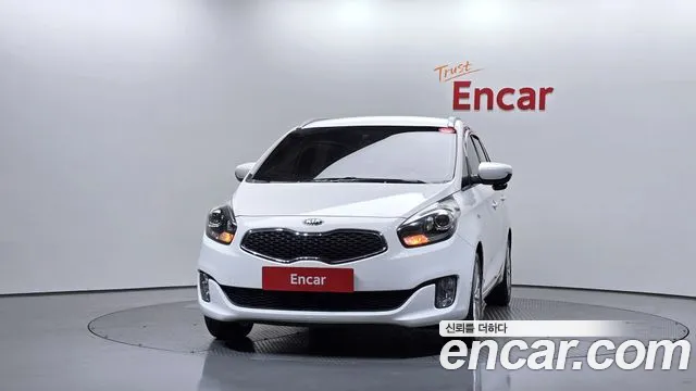 Kia Carens — фото 3