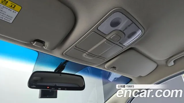 Kia Carens — фото 31