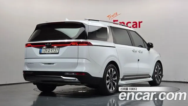 Kia Carnival — фото 2