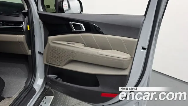 Kia Carnival — фото 24
