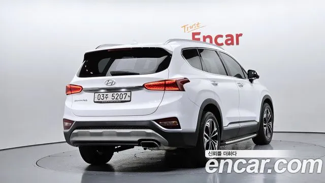 Hyundai Santa Fe — фото 1