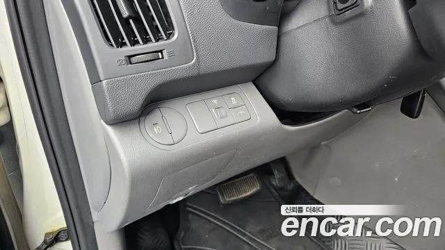 Hyundai Starex — фото 16