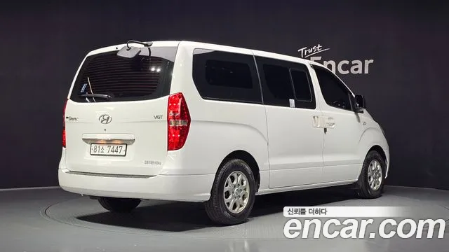 Hyundai Starex — фото 2