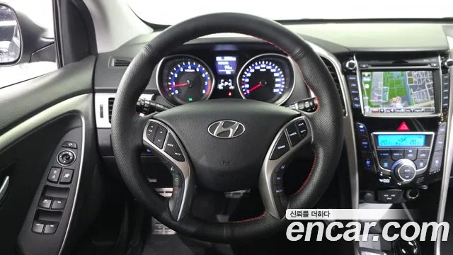 Hyundai i30 — фото 13